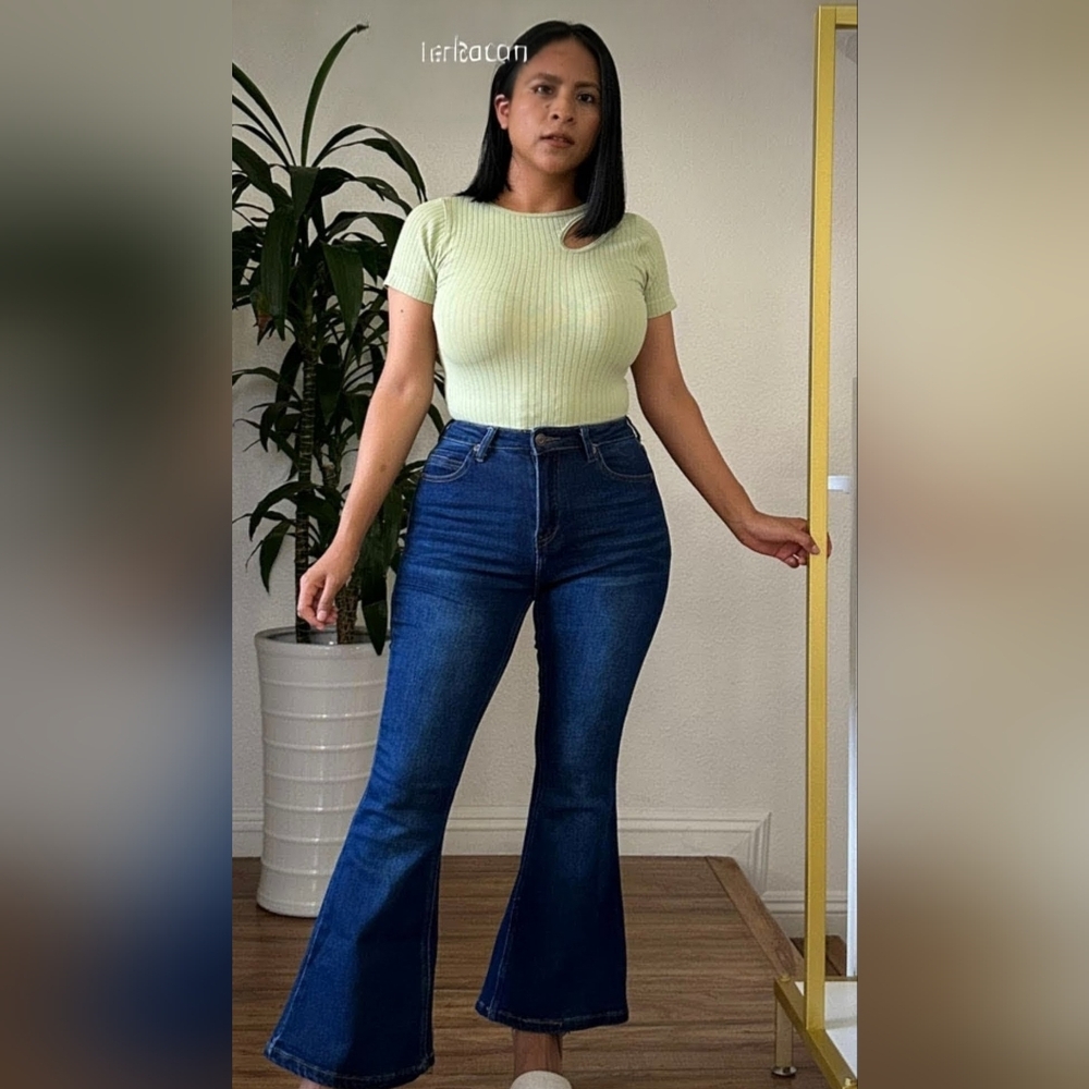 Juniors Classic Indigo Flare Jeans